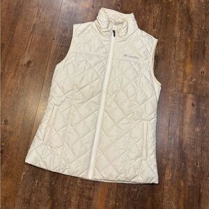 Columbia Women's Off-White Quilted Vest